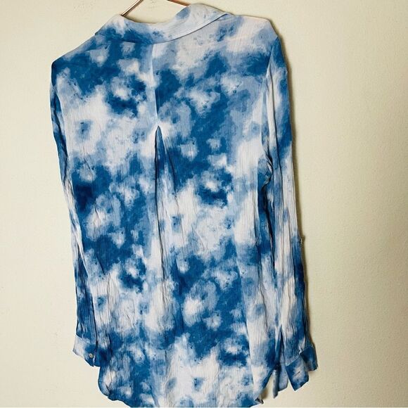 EUC June & Delancey Blue Tie Dye Button Down Shirt Medium - Picture 5 of 5